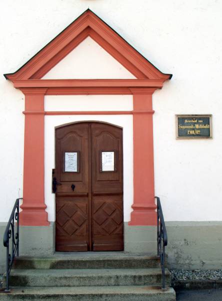 Eingangsportal zu St. Elisabeth